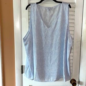NWT- Gorgeous Nine West V-neck Tank